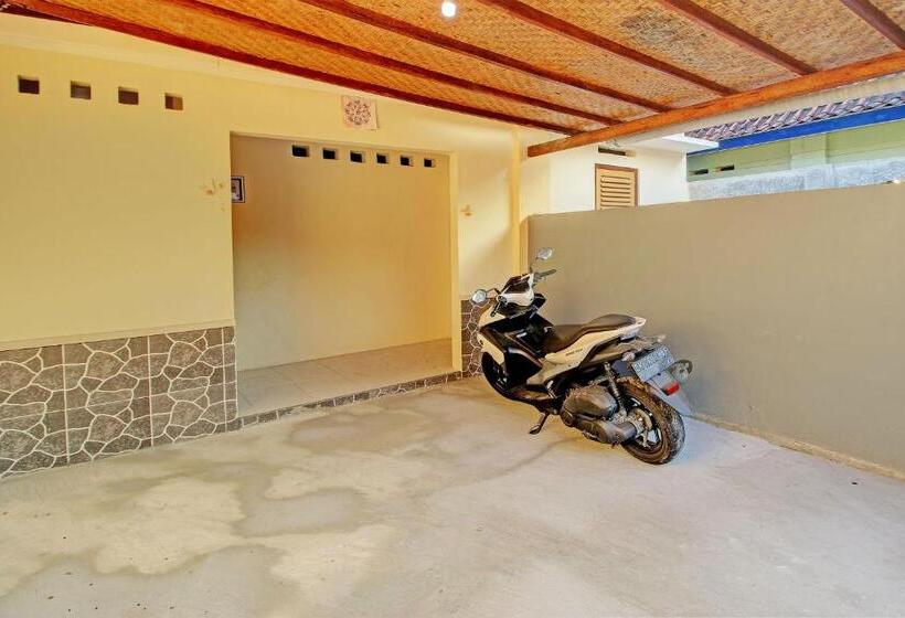 בית מלון כפרי Oyo Life 92953 Nirmala Kost