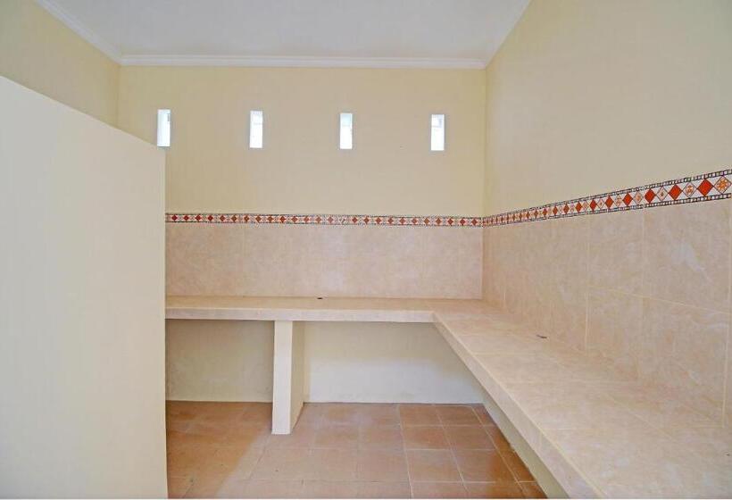 בית מלון כפרי Oyo Life 92953 Nirmala Kost