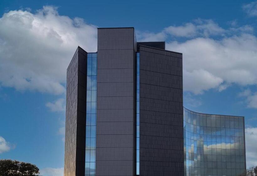 هتل Pullman Auckland Airport