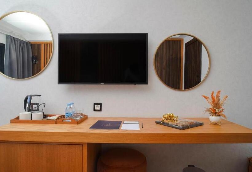 هتل Razane Hôtel