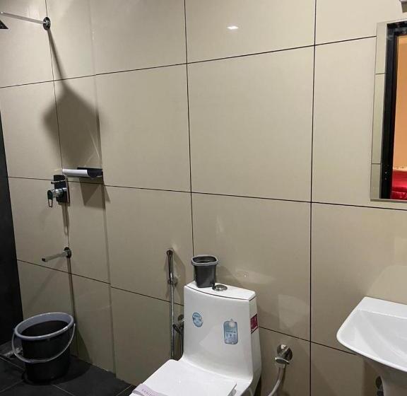 هتل Redbell Suites Kizhisseri