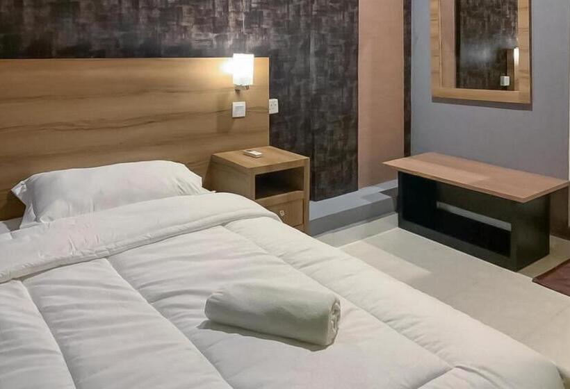 호텔 Reddoorz Syariah @ Jl D I Panjaitan Batu 7 Tanjung Pinang