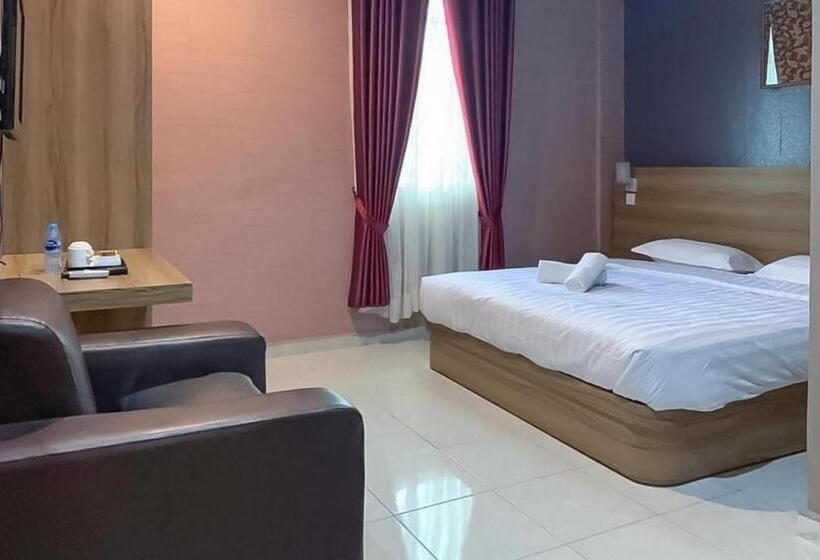 호텔 Reddoorz Syariah @ Jl D I Panjaitan Batu 7 Tanjung Pinang