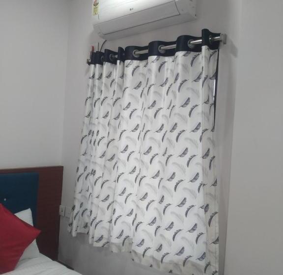 هتل Rk Grand Luxury Acs