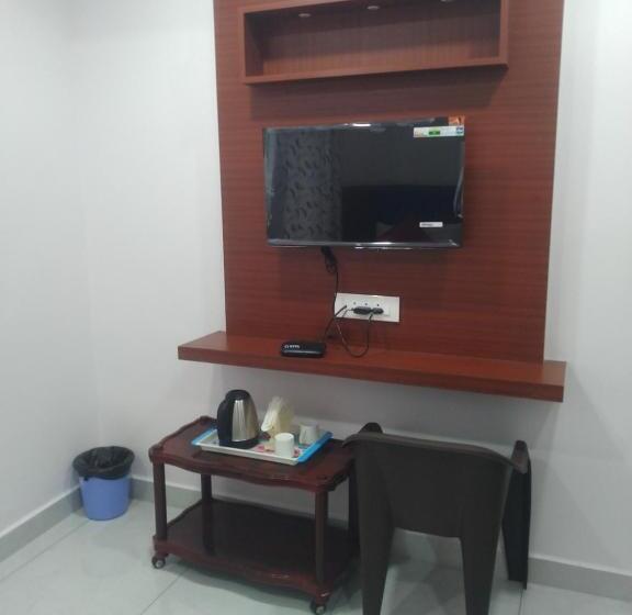 هتل Rk Grand Luxury Acs