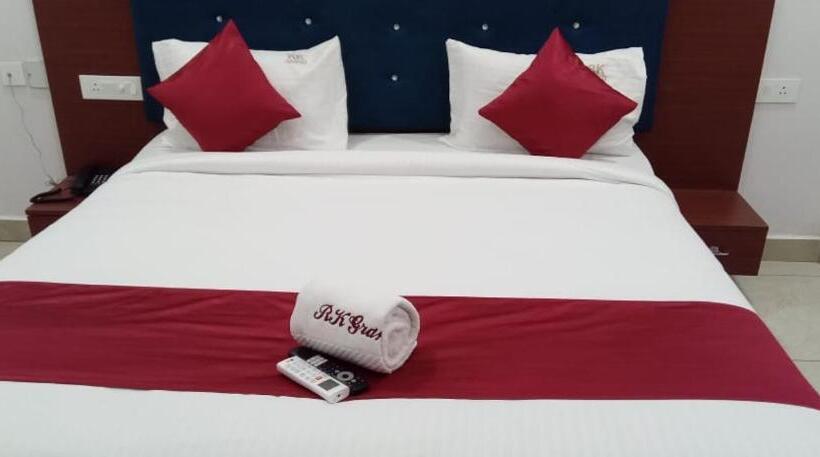 هتل Rk Grand Luxury Acs