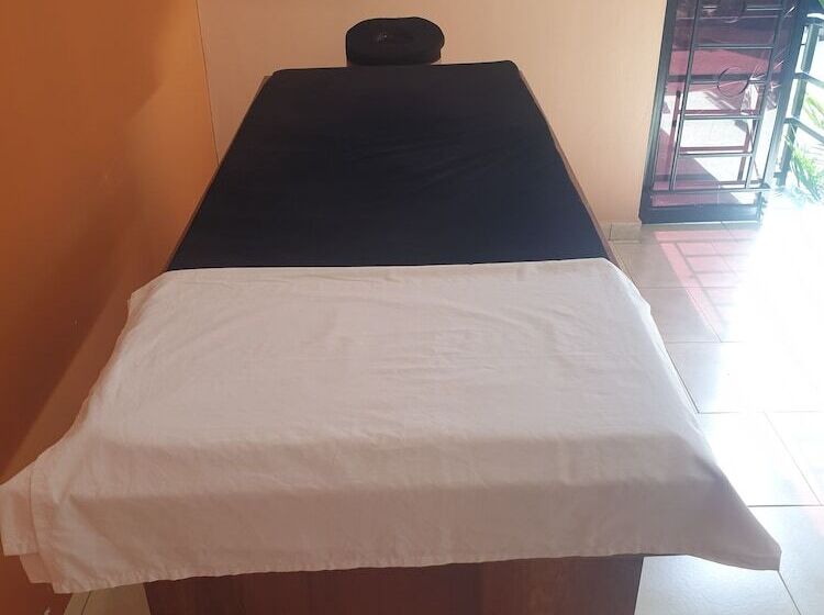 هتل Rosa Negra Uganda