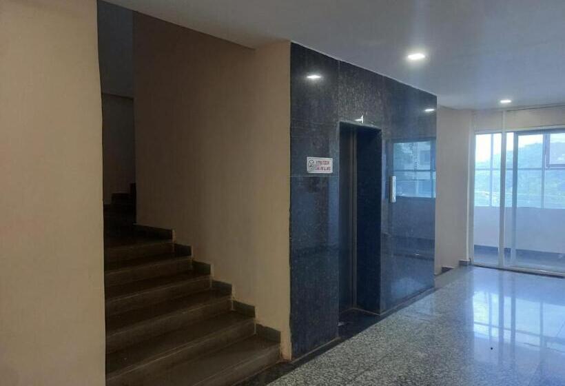 בית מלון כפרי Sai Baba Palace