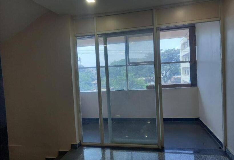 בית מלון כפרי Sai Baba Palace