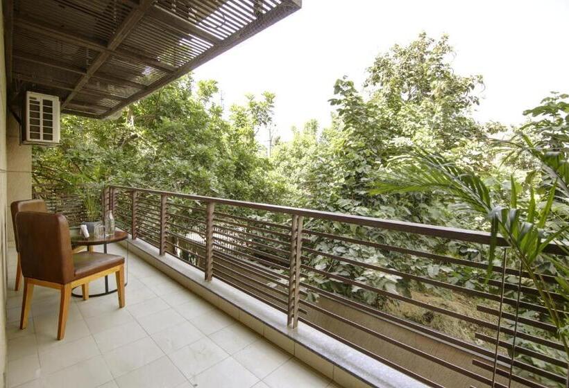 בית מלון כפרי Saltstayz Corporate Suite  Golf Course Road And Near Galleria Market