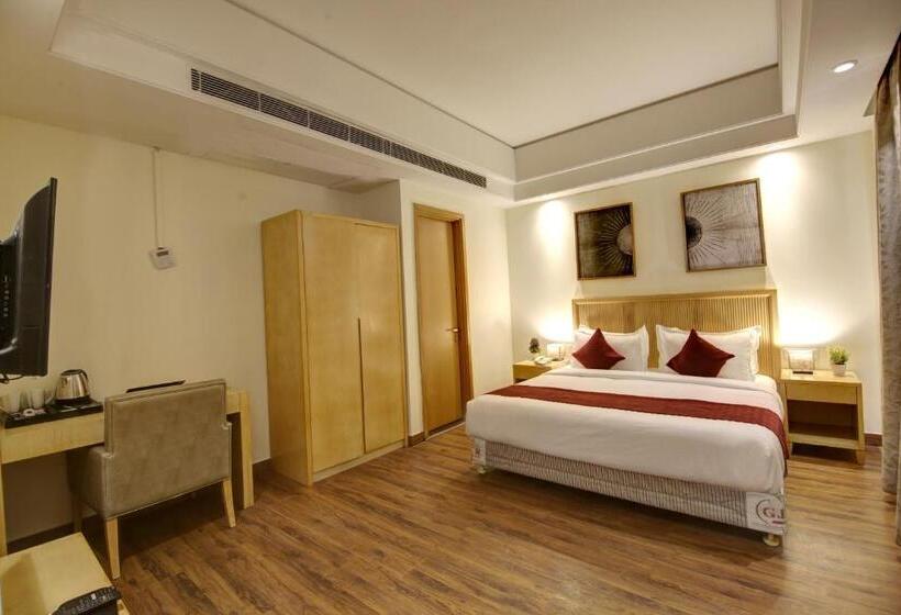 בית מלון כפרי Saltstayz Corporate Suite  Golf Course Road And Near Galleria Market