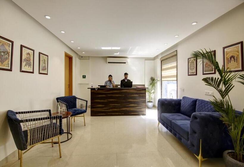 בית מלון כפרי Saltstayz Corporate Suite  Golf Course Road And Near Galleria Market