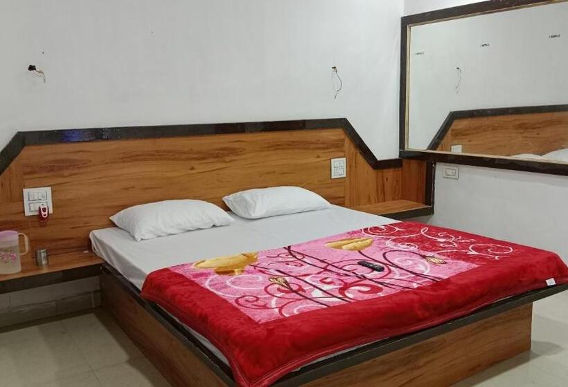 בית מלון כפרי Samarth Cottage By Holiday Villass Mahabaleshwar