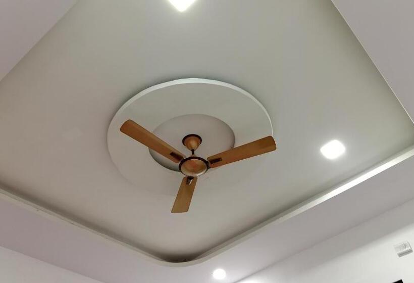 בית מלון כפרי Samarth Cottage By Holiday Villass Mahabaleshwar