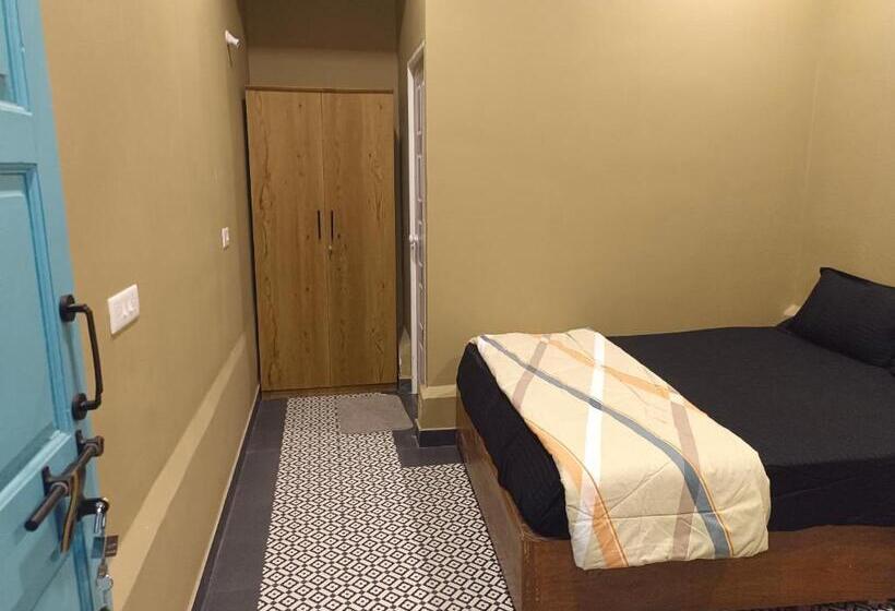 فندق South Delhi Restaurant And Resort