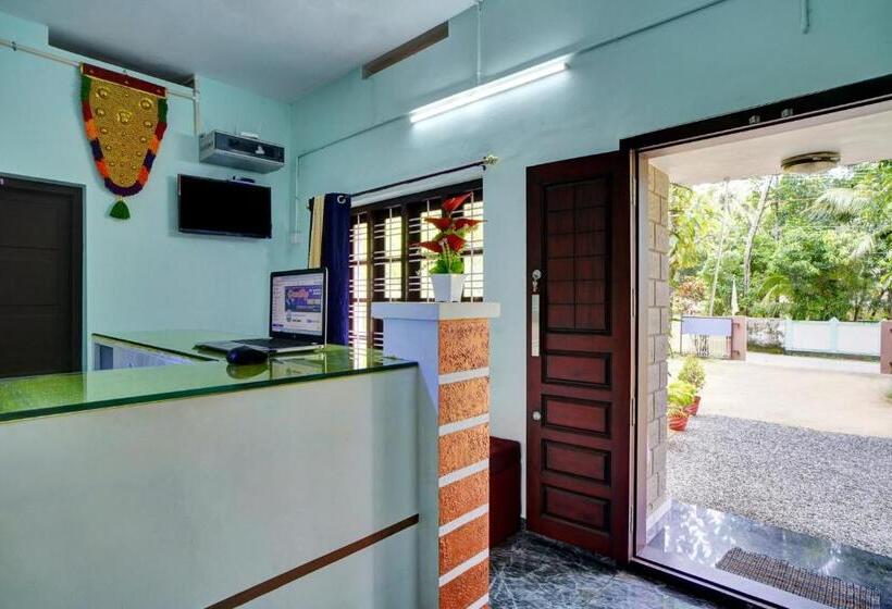 Отель O Revathy Tourist Home