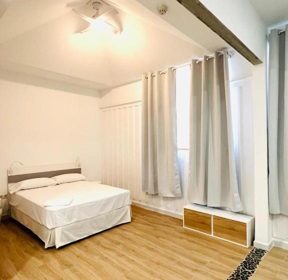 호텔 Suites Puente De Hierro