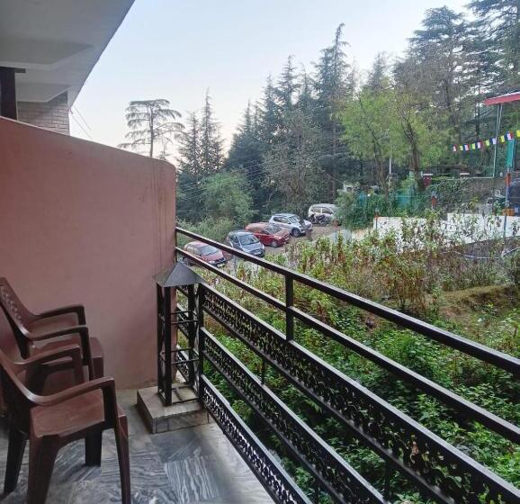 فندق Varuni Resort Mcleod Ganj