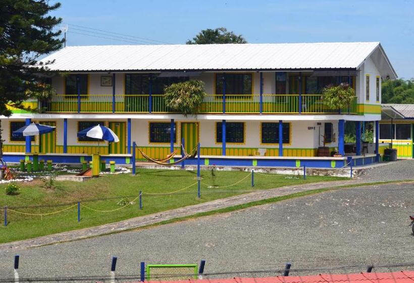 ホテル Villa Bernal