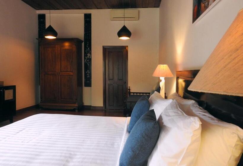 Отель Villa Massilia