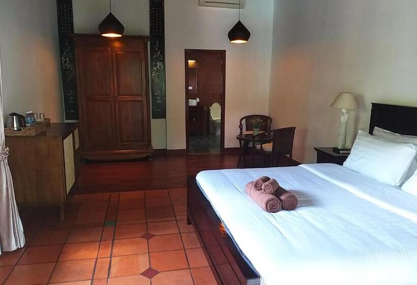 Отель Villa Massilia