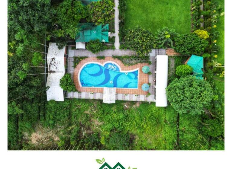 בית מלון כפרי Vip S Ruposhi Bangla Eco Resort
