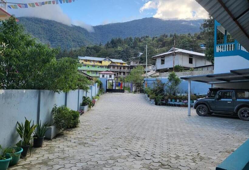 호텔 Wangdis Homestay