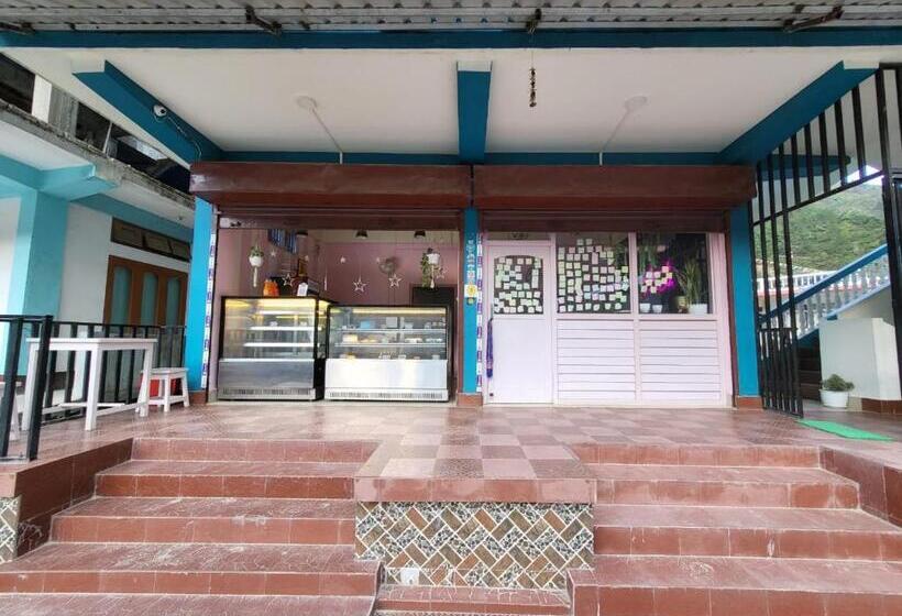 호텔 Wangdis Homestay