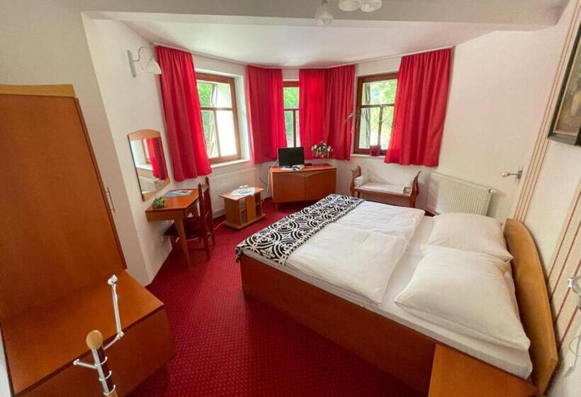 Motel Na Vrchu Baba S.r.o