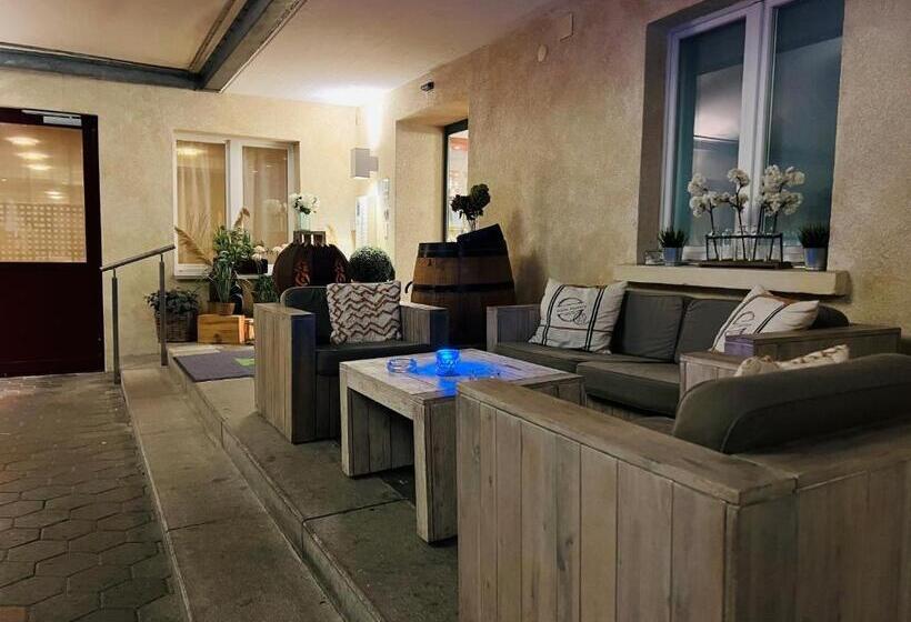 Motel Felmis Self Check In