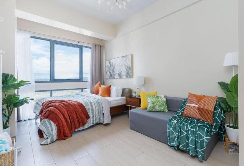 Omp T1 6h, Free Beach & Pool Access, Near Airport, Fast Wifi, Netflix