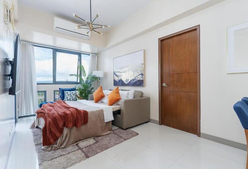 Omp T1 6h, Free Beach & Pool Access, Near Airport, Fast Wifi, Netflix