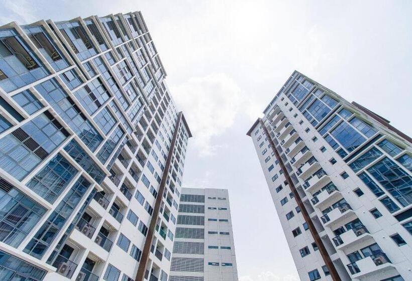 Omp T1 6h, Free Beach & Pool Access, Near Airport, Fast Wifi, Netflix