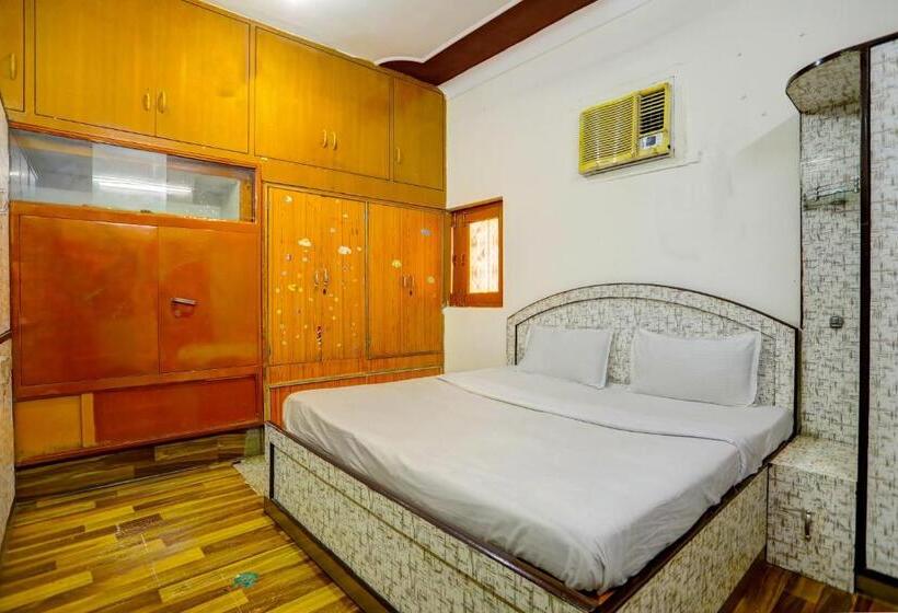 Oyo Bluebird Inn Hotel And Guest House