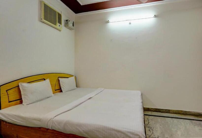 Oyo Bluebird Inn Hotel And Guest House