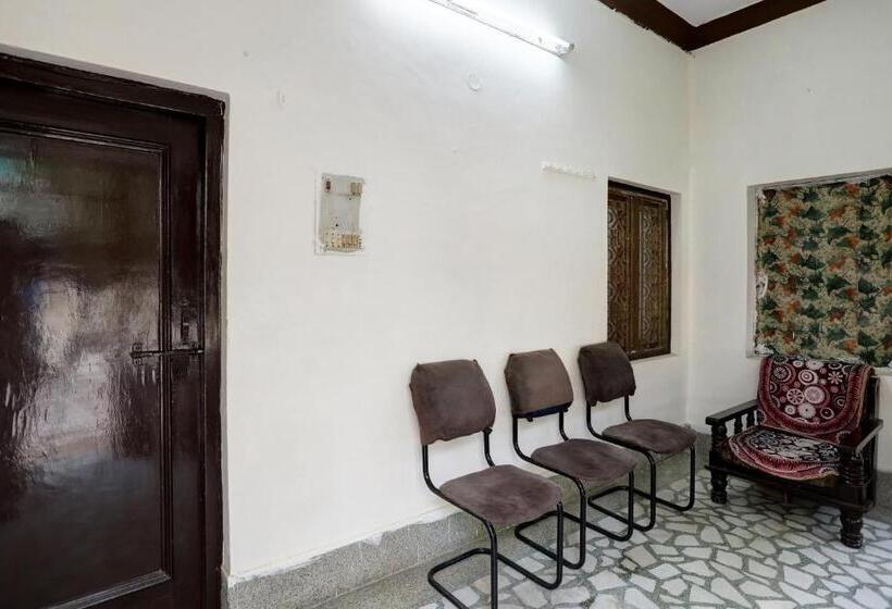 Oyo Bluebird Inn Hotel And Guest House