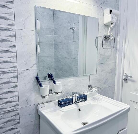 Panorama Hotel & More