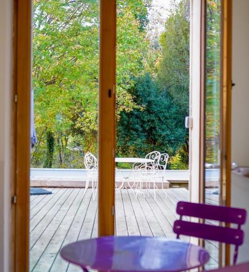 Пансион 1 Rue Pasquet Pool Suite With Kitchen