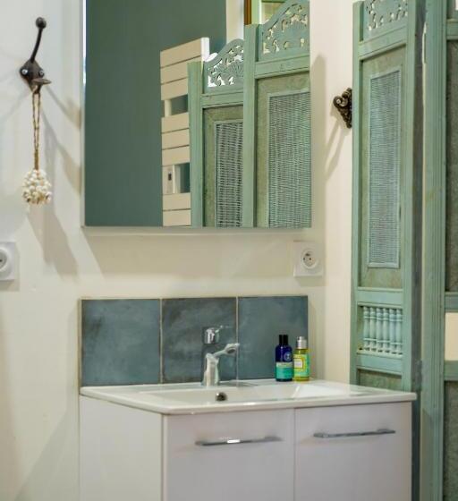 Пансион 1 Rue Pasquet Pool Suite With Kitchen