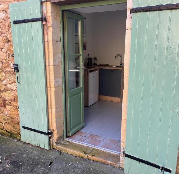 Пансион 1 Rue Pasquet Pool Suite With Kitchen