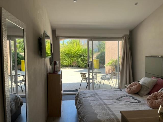 膳宿费 Chambre Meublée De Luxe