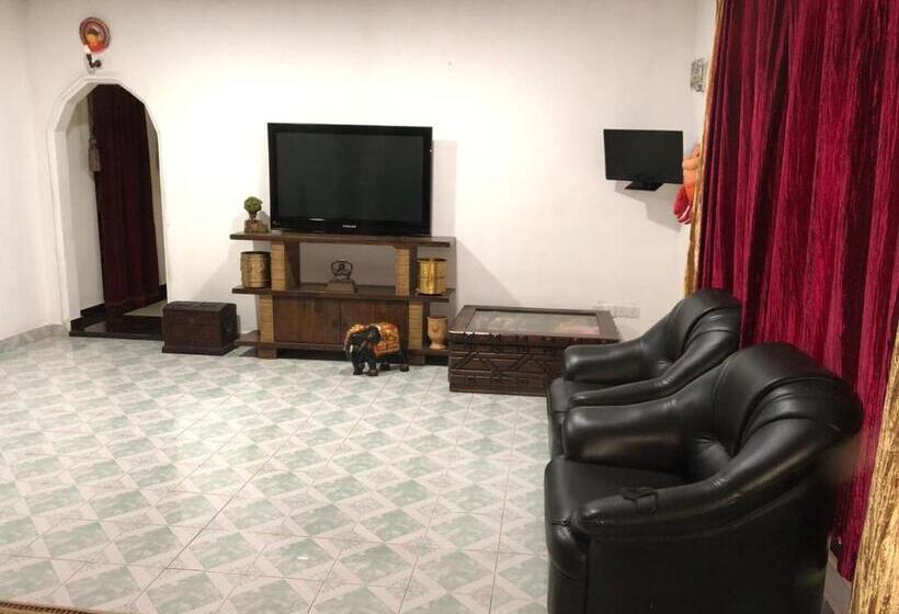 ペンション Dana S Villa