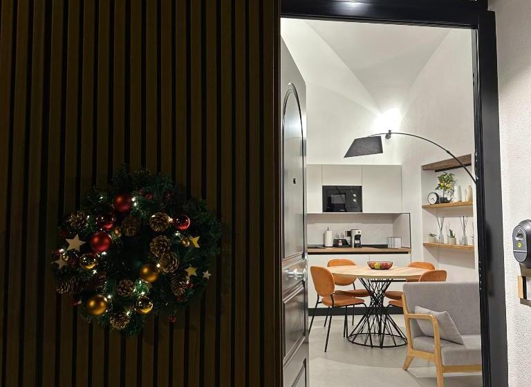 Пансион Dislocati Bnb   Jacuzzi Privata   Cucina   Tv60   Minimal Luxury