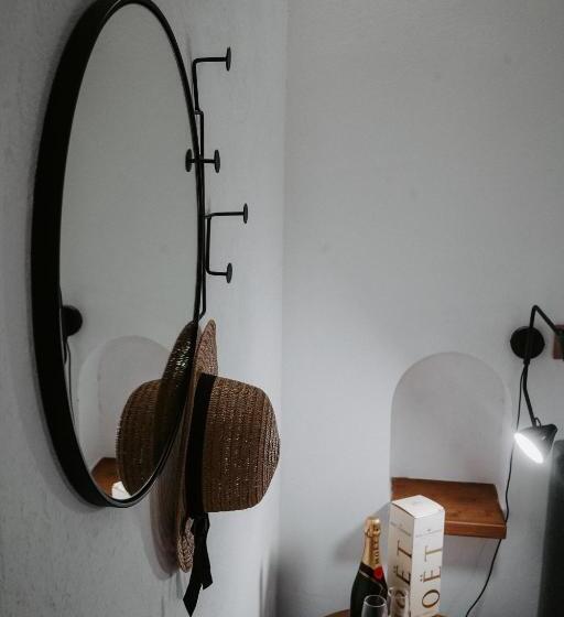 Пансион Dislocati Bnb   Jacuzzi Privata   Cucina   Tv60   Minimal Luxury