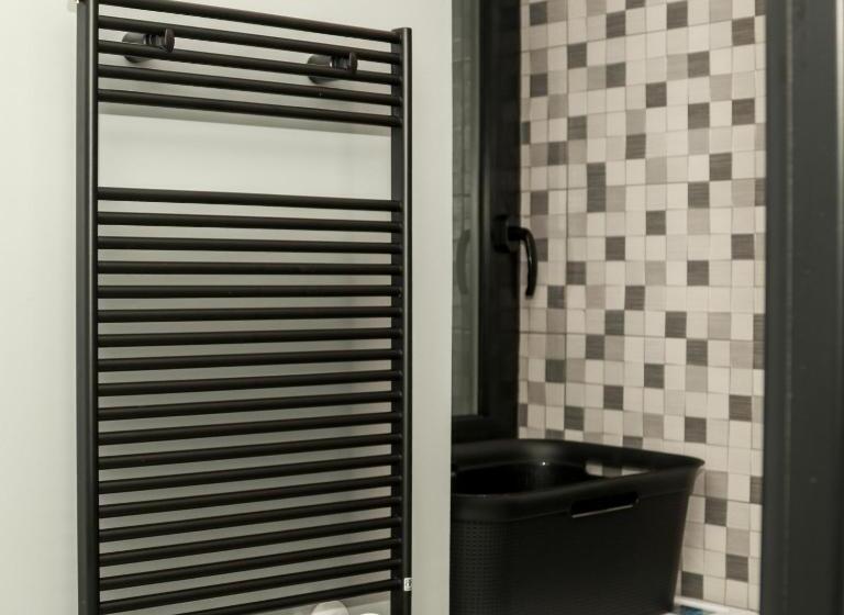 Пансион Dislocati Bnb   Jacuzzi Privata   Cucina   Tv60   Minimal Luxury