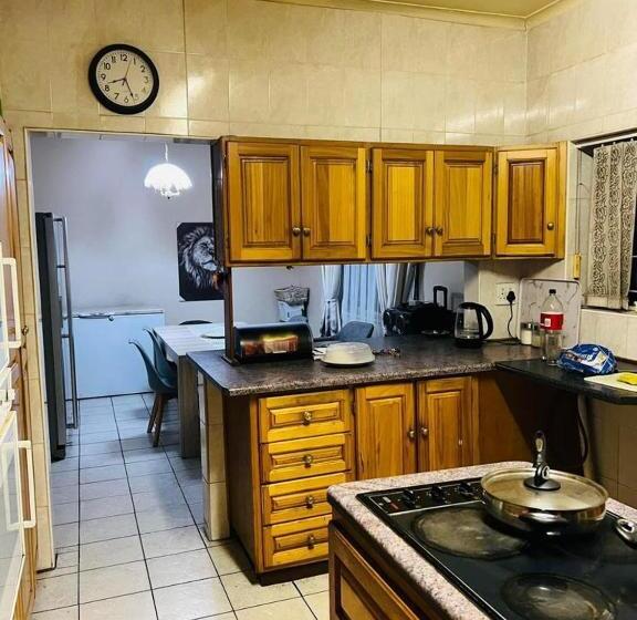 פנסיון Exclusive Guest House