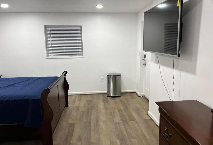 Пансион Executive Guesthouse