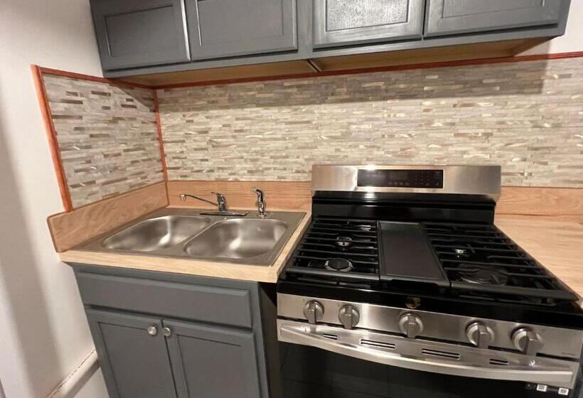 Пансион Executive Guesthouse