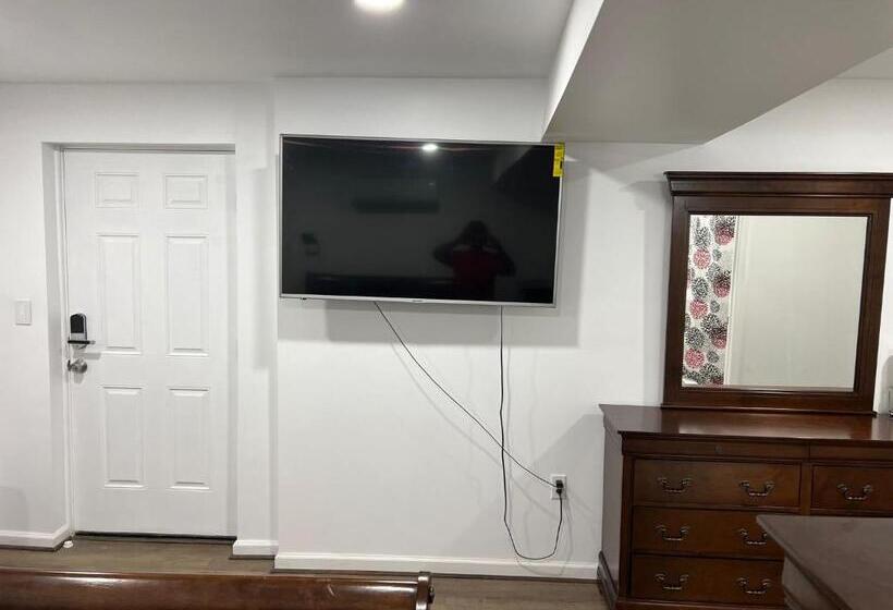 Пансион Executive Guesthouse