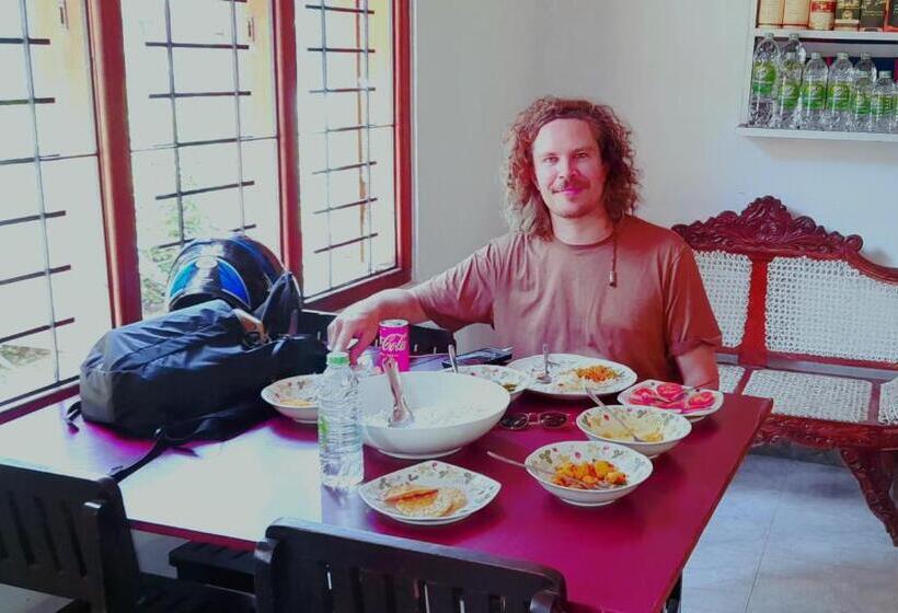 بنسيون Green Shade Resort & Haritha Sewana